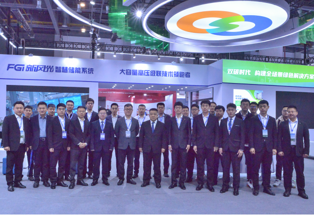 火爆亮相！新風(fēng)光龍年首展點亮“錢塘江畔”